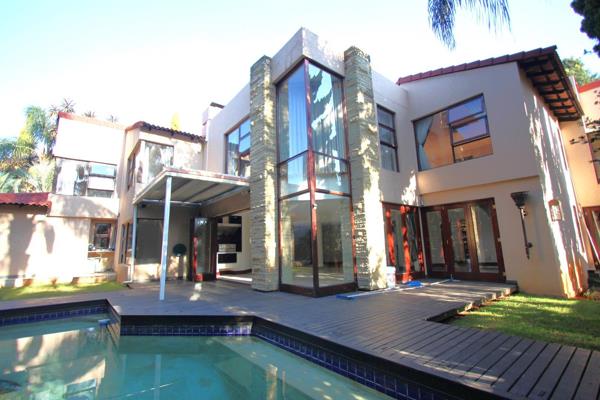 The ground floor of this cluster home comprises of an open plan lounge fitted with a gas braai and extractor fan, stack doors leading ...