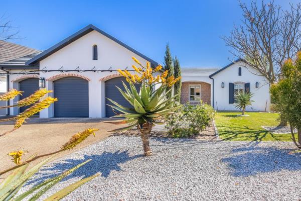 Discover this stunning north-facing single-story residence that epitomizes elegance and tranquillity. Surrounded by lush vineyards and ...