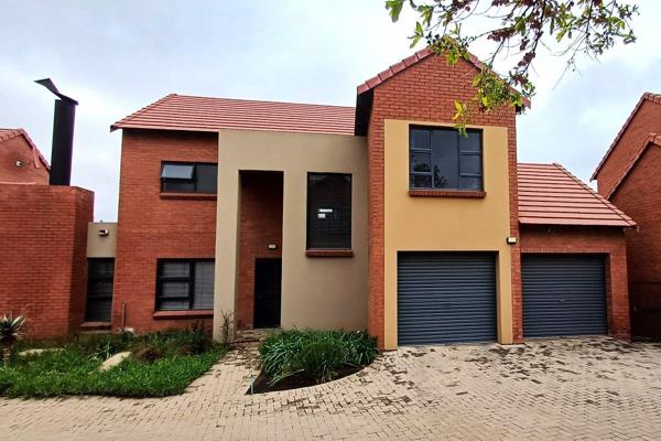 (Exclusive Sole Mandate) Sunny Modern Unit in Bloemfontein’s Northern Suburb, Wild Olive Estate.
Discover this inviting unit in a ...