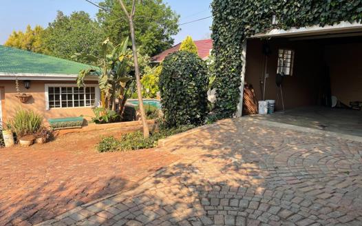 2 Bedroom House for sale in Melville