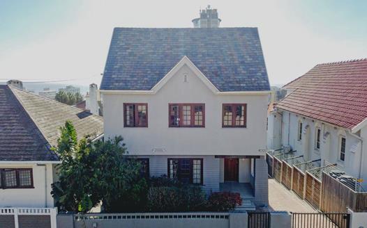 4 Bedroom House to rent in Sea Point