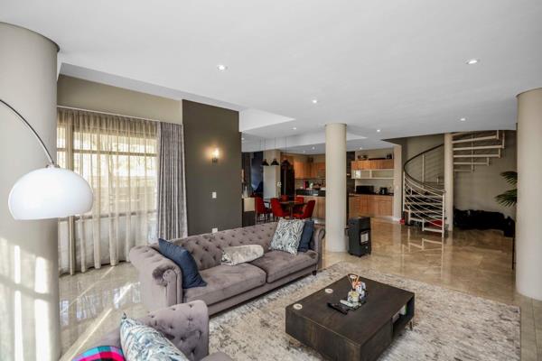 STUNNING 3 BEDROOM DUPLEX APARTMENT TO LET IN CRAIGHALL
5KV INVERTER

This stylish, completely refurbished ground floor apartment ...