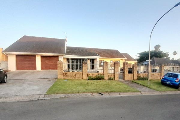 2 houses on one erf !! don&#39;t miss out on this lucrative deal situated in a highly ...