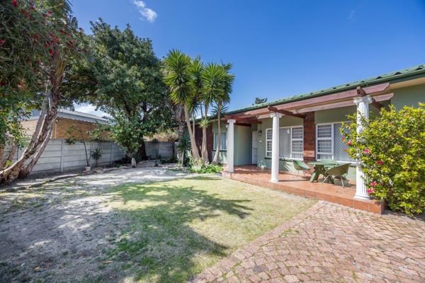 This property presents an excellent investment and income-generating opportunity, currently operating as a guest house. By renting out ...