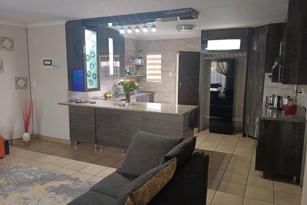 Check out the attached video clip also. 
&gt;Beautiful modern kitchen with great space.
&gt;Three very spacious bedroom with built in ...