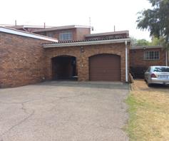 Townhouse for sale in Lambton