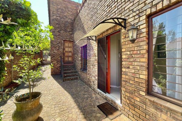 HURLINGHAM - HURLINGHAM MANOR – WILLOWILD - SANDTON - 

Set in Hurlingham&#39;s boomed section off Republic Road, with 24 hour guard ...