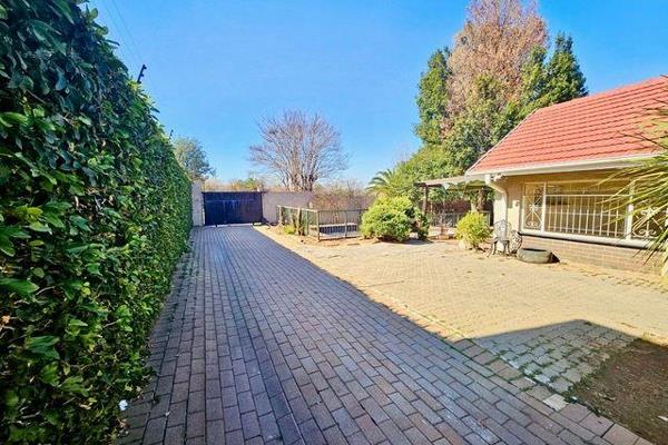 Charming 3-Bedroom Home with Separate 2-Bedroom Cottage in Edenvale, exclusively marketed by Johann, this lovely property is a true ...