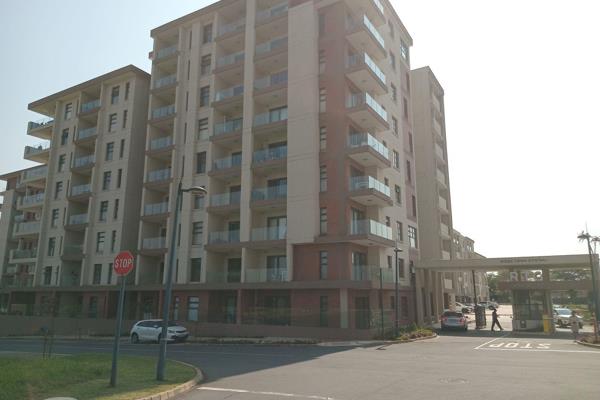 Fine Home Pearl presents to you a two bedroom and two bathroom apartment in the heart of Umhlanga. This modern apartment has excellent ...