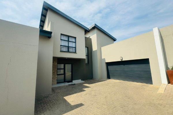 Stunning Townhouse for Sale 

3 Bedroom Modern Double Storey Townhouse Awaits!

Immerse yourself in luxury and comfort in this ...