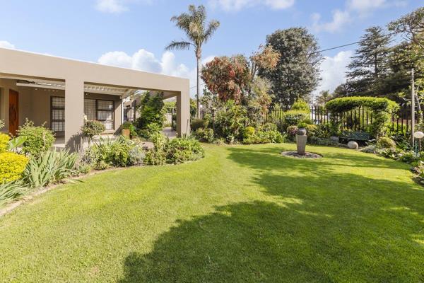 A Fusion of style, comfort and space! This impressive home has so much to offer... Be welcomed by a lovely entrance hall leading to a ...