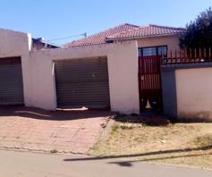 House for sale in Dobsonville Gardens