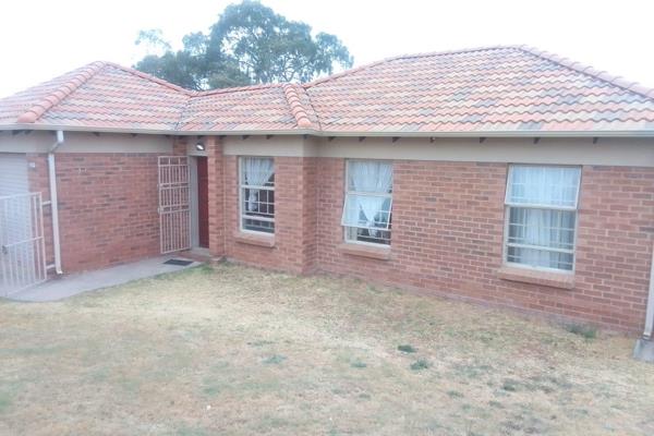 Be the proud owner of this spacious home which features 3 bedrooms,2 bathrooms,kitchen with fitted cupboards,living area.Conveniently ...