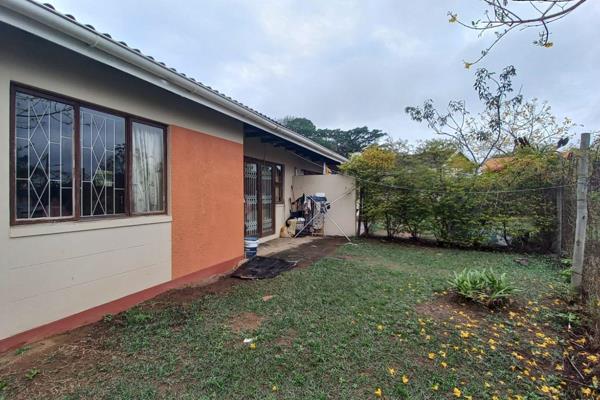 Invest in your best life with this great unit that you can own. The unit is located in a gated complex and features a private garden. ...