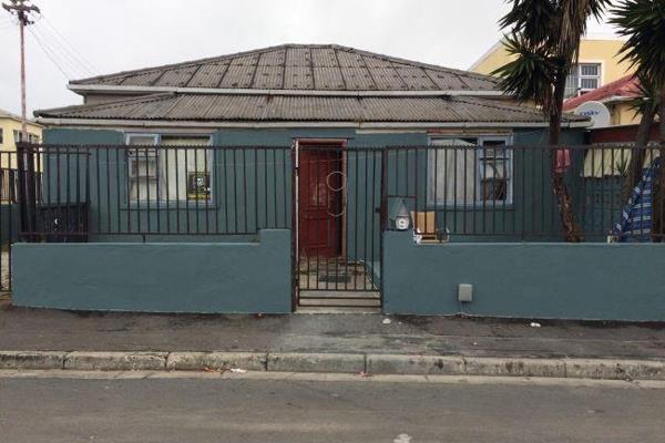 House for sale in bustling Brooklyn.

Situated on a corner plot and less garden maintenance and close to main road, shops, CBD ...