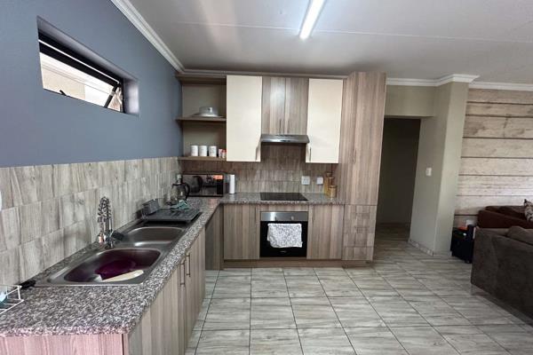 90sqm

Welcome to your new home in the heart of Midrand! This stunning 2-bedroom ...