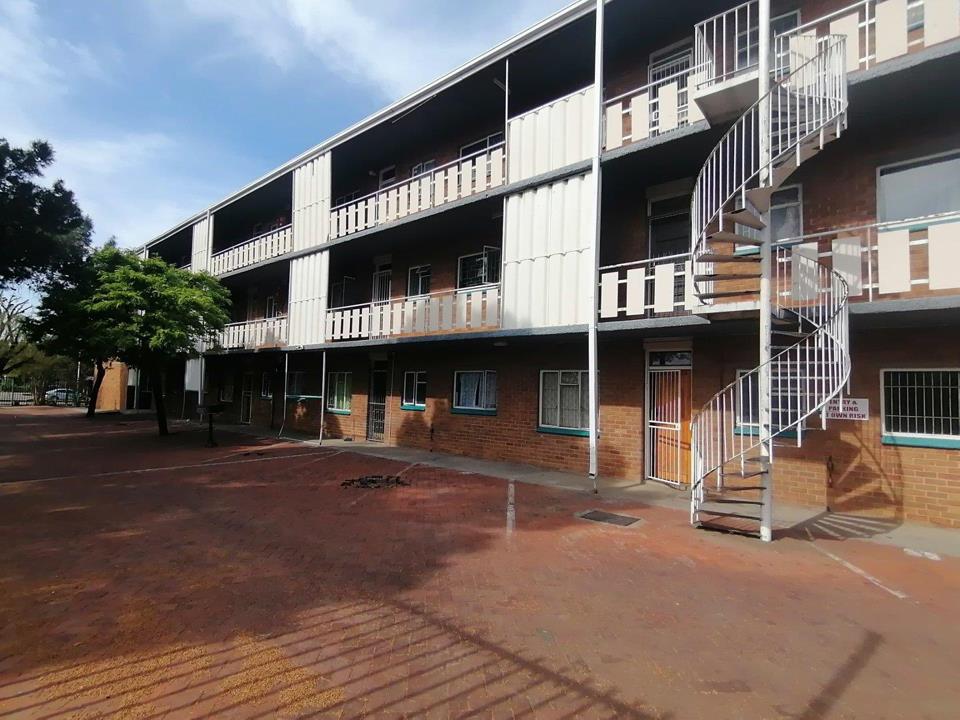 4 Bedroom Apartment / flat for sale in Willows - 107 Park Road, 2 Noal Hof - Bloemfontein
