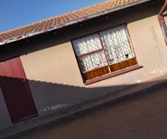 House for sale in Soshanguve JJ