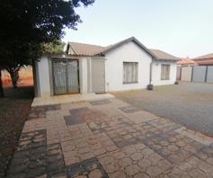 House for sale in Clarina