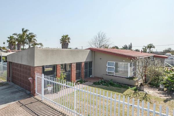 Well maintained 4-Bedroom Family Home in Peerless Park North, Kraaifontein
Welcome to ...