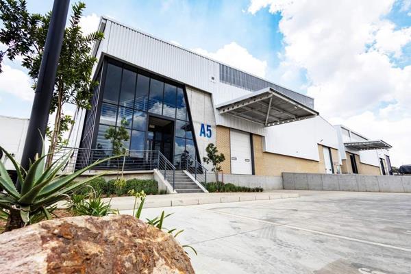 This newly developed AAA-grade 8,000m2 warehouse in the prestigious Rand Airport ...