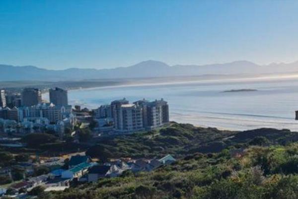 With warm beach-going weather throughout the year and kilometres of amazing beaches, Mossel Bay is a seaside wonder. Experience the ...