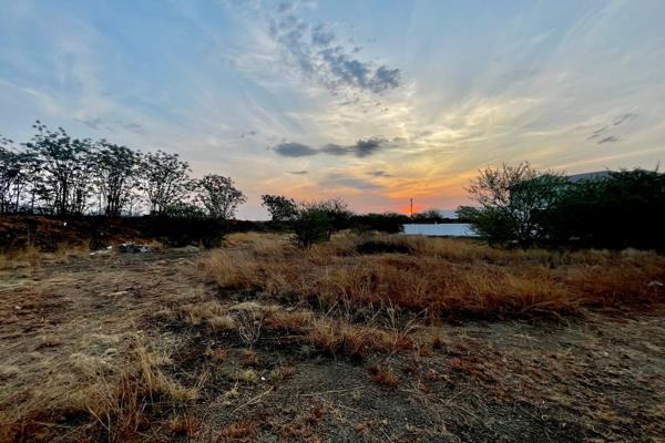 Soak up the sun and enjoy magnificent views, this is a once in a lifetime opportunity, this vacant stand is equivalent to 580 sqm ...