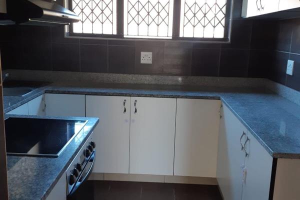 Spacious 2 bedroom 

This beautiful unit is perfect just for you

2 bedrooms with BIC 
1 bathroom with a shower
Fully fitted ...