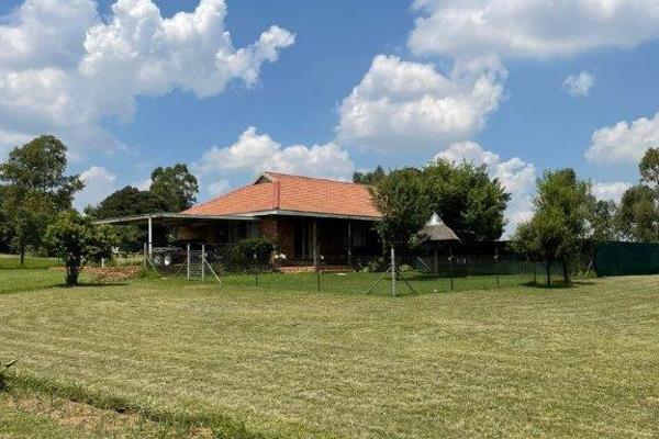 SMALLHOLDING WITH AN INCOME, OF R22 000,00 Per Month.

Where to find this, don&#39;t ...