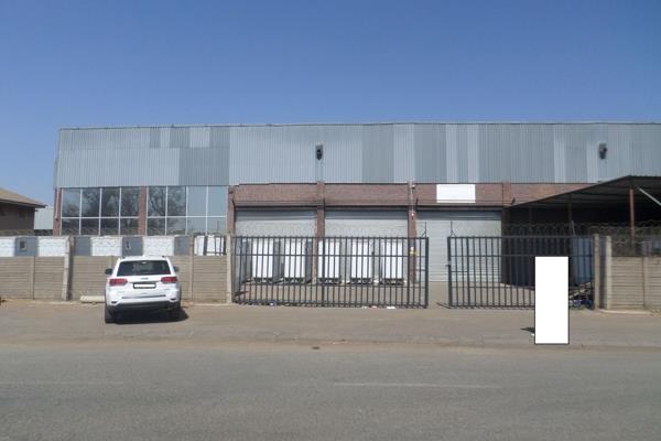 Situated on 5800m2 Land
Industrial zoned
Easy access from Johan Le Roux OFF ramp from R59 highway.
Approximately 4000m2 warehouse ...