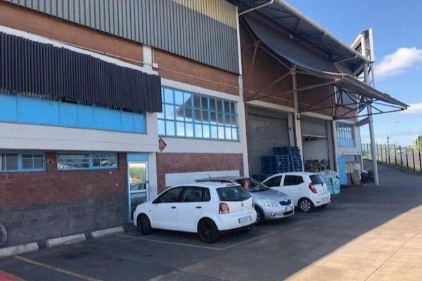 We are pleased to offer you the details of the industrial warehouse to let in New Germany, Durban.??

Property Specifications:

??- ...