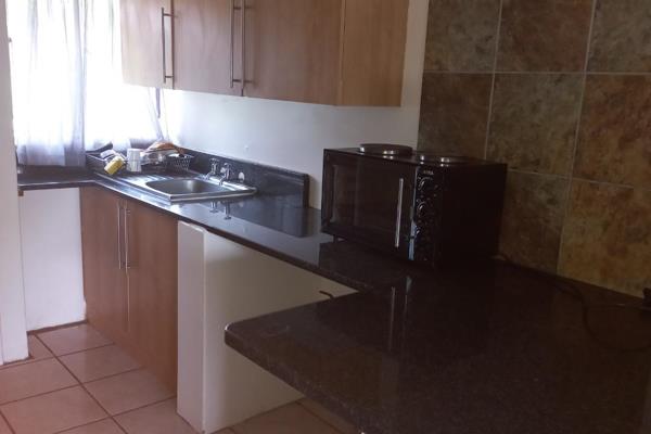 Safe and secure unfurnished studio unit near Acts Church Olifantsfontein Road. Suitable ...