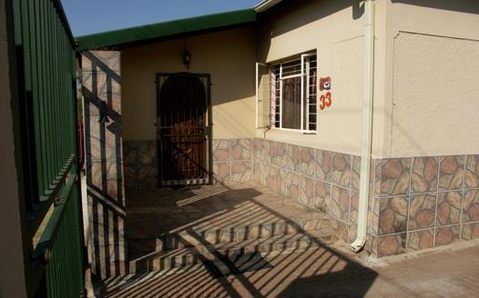 3 Bedroom House for sale in Krugersdorp West