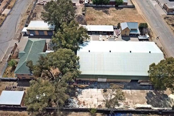 Position your business for success with this multi-purpose industrial property, ideally located in the bustling East End Industrial ...