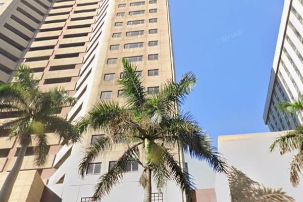 Conveniently Located, 

Spacious 2 Bed 1 Bath Apartment in Secure Complex
Spacious 2 bedroom and lounge . Bathroom with toilet ...