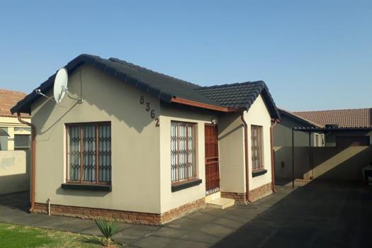 3 Bedroom House for sale in Leondale