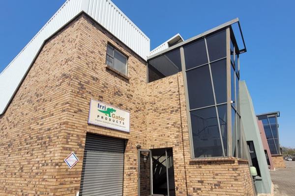 This office space of 102 sqm, situated in Nelspruit central is perfect for a business looking to expand.
The office space offers a ...
