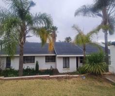 House for sale in Rangeview