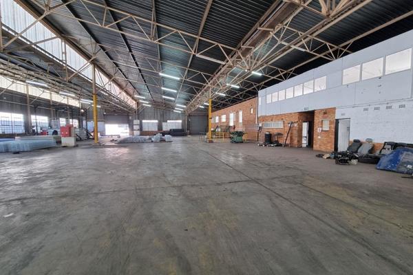 This exceptionally neat and well-maintained 2,300m2 warehouse is available for immediate ...