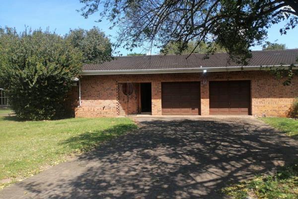 This beautiful three bedrooms house is situated at kwambonambi that offers a fully- fitted kitchen and lounge, family bathroom and ...