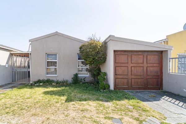 This charming 3-bedroom family home features a well-designed layout that meets all your needs. 
Two of the bedrooms come with built-in ...