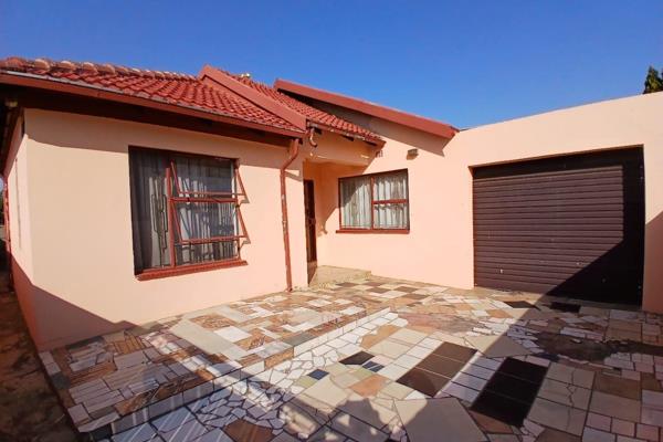 House For Sale In Vosloorus Ext 11.

A nice big home with great potential!

This home is situated in a nice place of Vosloorus Ext ...