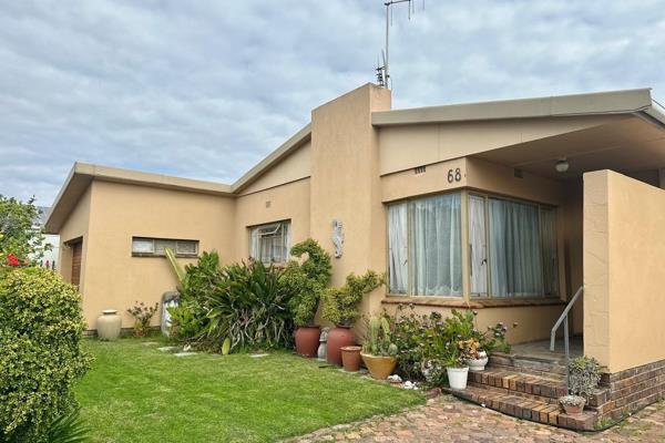 Newly listed  !!!
R 2 760 000
spacious but comfortable not to mis !!!
4 bedroom house
68 ...