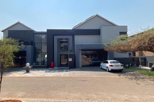 6 Bedroom House for sale in Copperleaf Estate