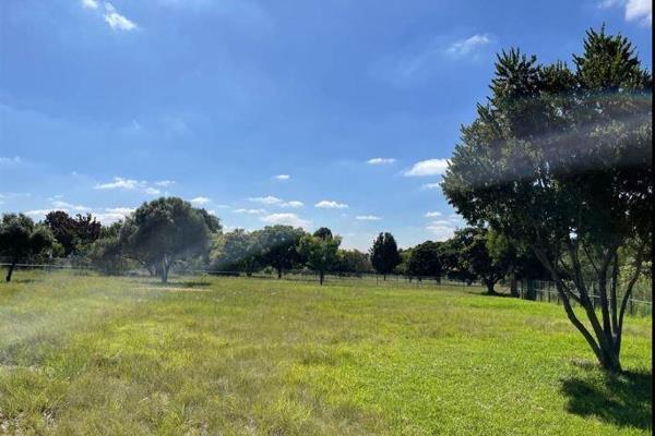 The quite and friendly suburb of Randjesfontein has a 1 hectare ready-to-build vacant ...