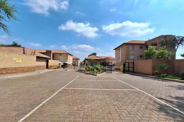 **Stunning 2-Bedroom Apartment for Sale in Montana, Pretoria – Your Perfect Urban Retreat!**

Welcome to your new home in the heart of ...