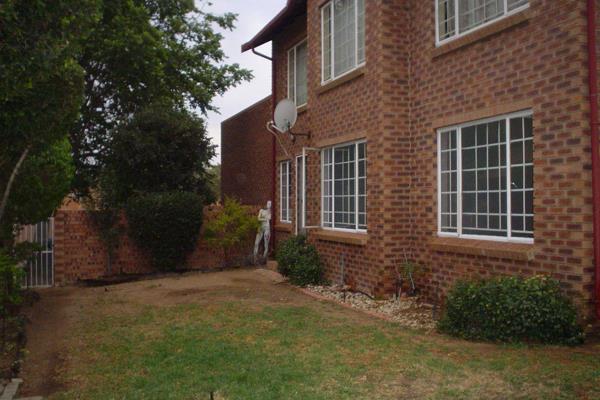 The Reeds Property : Property and houses to rent in The Reeds ...