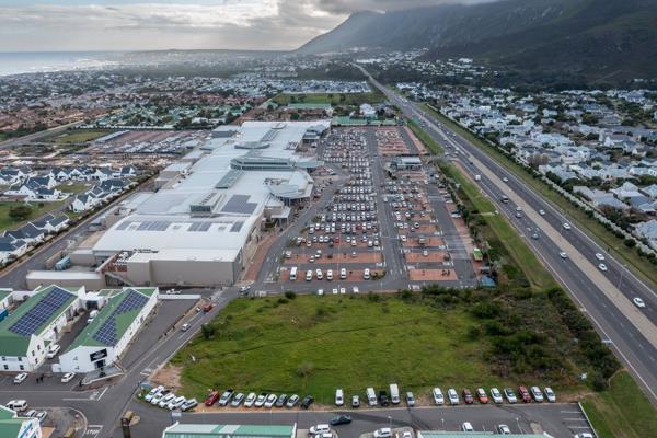 EXCLUSIVE SOLE MANDATE - Situated adjacent to the Hermanus Whalecoast Mall and bordering the R43, one of the last available vacant ...