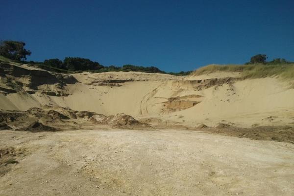 SAND QUARRY The property is 24.7664 ha, (66 acres) with beautiful sea views overlooking the ocean in the small coastal village of ...