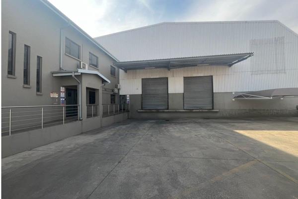 Prime warehouse/ factory to let in the heart of Benoni South in a secure business park ...